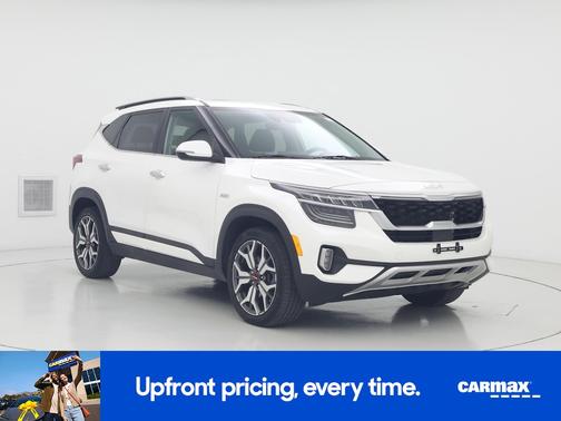 White 2023 Kia Seltos SX