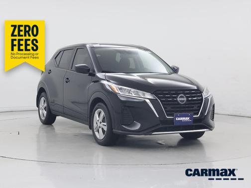 Black 2024 Nissan Kicks S