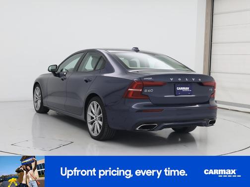 2021 Volvo S60 T5 Momentum