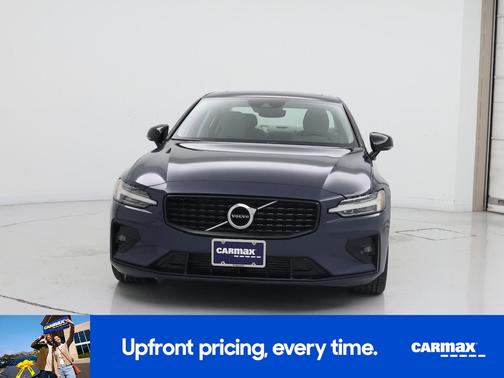 2021 Volvo S60 T5 Momentum