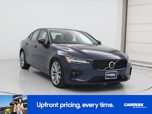 2021 Volvo S60 T5 Momentum