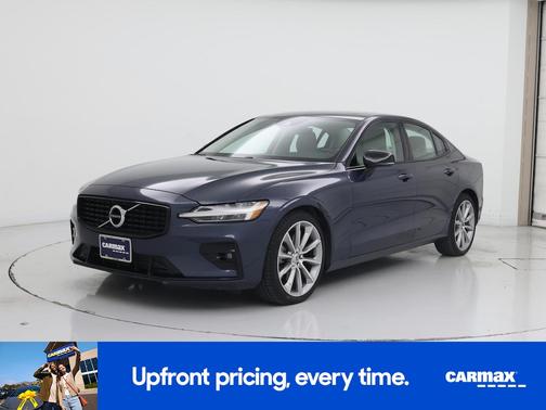 2021 Volvo S60 T5 Momentum