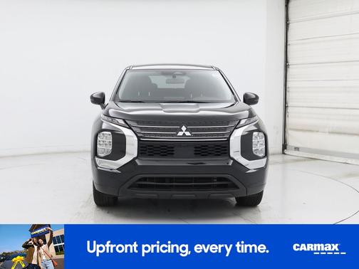 Black 2024 Mitsubishi Outlander ES