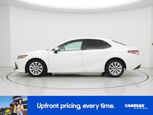 White 2018 Toyota Camry LE