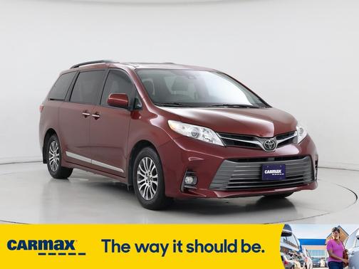2018 Toyota Sienna XLE