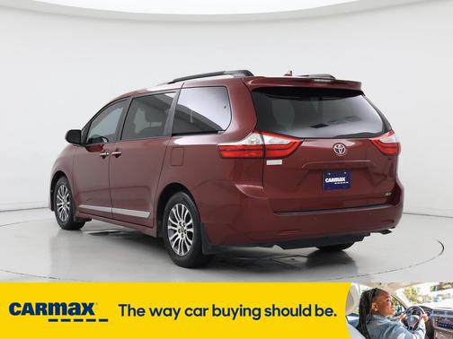 2018 Toyota Sienna XLE