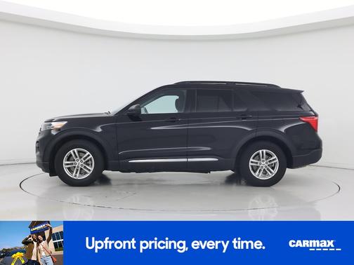 Black 2022 Ford Explorer XLT