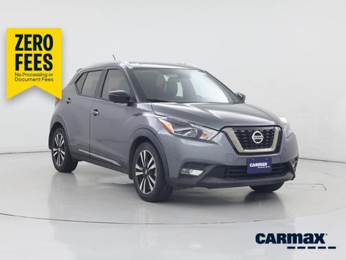 Gray 2019 Nissan Kicks SR