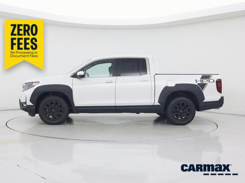 White 2023 Honda Ridgeline RTL