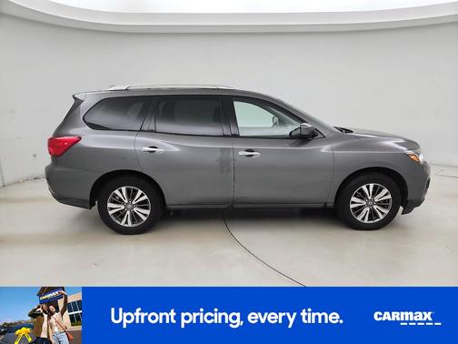 2019 Nissan Pathfinder SV