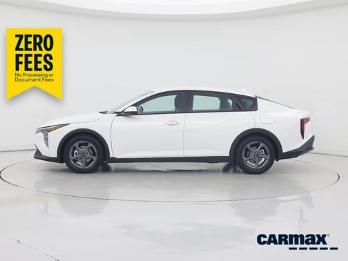 White 2025 Kia K4 LXS
