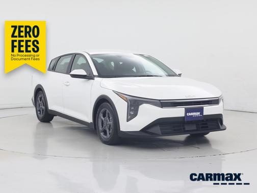 White 2025 Kia K4 LXS