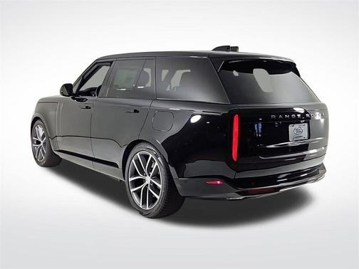 2025 Land Rover Range Rover P550e SE