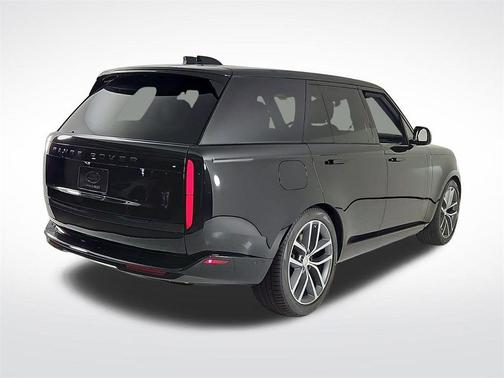 2025 Land Rover Range Rover P550e SE