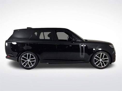 2025 Land Rover Range Rover P550e SE