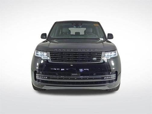 2025 Land Rover Range Rover P550e SE