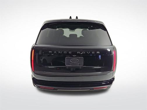 2025 Land Rover Range Rover P550e SE