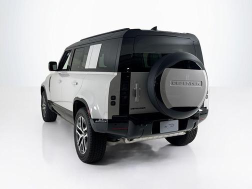 2026 Land Rover Defender P400 X-Dynamic SE