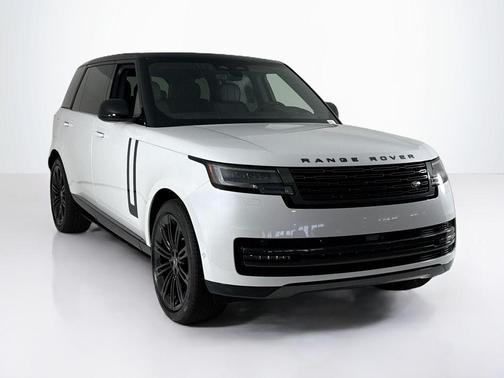2025 Land Rover Range Rover P400 SE 7 Seat