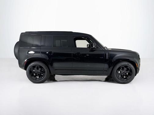 2026 Land Rover Defender P400 X-Dynamic SE