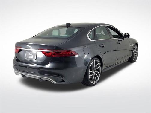 2024 Jaguar XF R-Dynamic SE