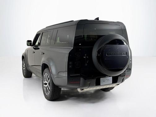 2026 Land Rover Defender P300 S