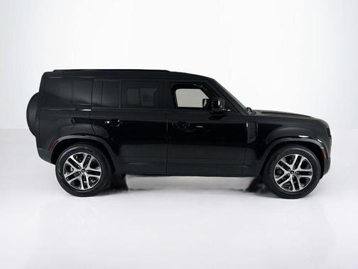 2025 Land Rover Defender P300