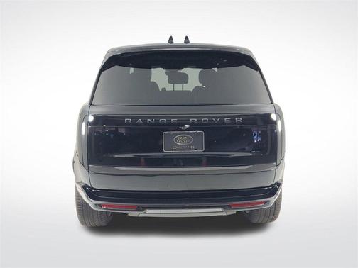 2025 Land Rover Range Rover P550e SE