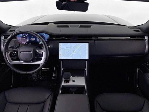 2025 Land Rover Range Rover P550e SE