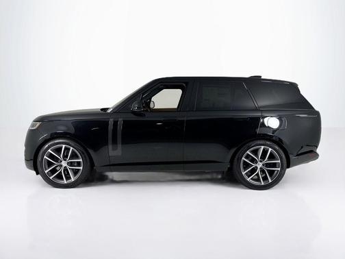 2025 Land Rover Range Rover P550e SE