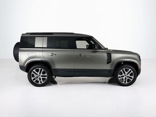 2025 Land Rover Defender P300