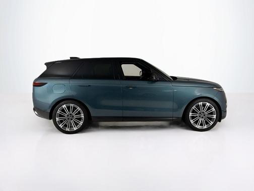2024 Land Rover Range Rover Sport SE