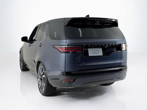 2025 Land Rover Discovery P360 Dynamic SE