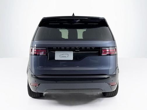 2025 Land Rover Discovery P360 Dynamic SE