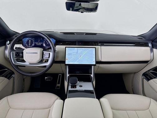2025 Land Rover Range Rover P530 SE 7 Seat