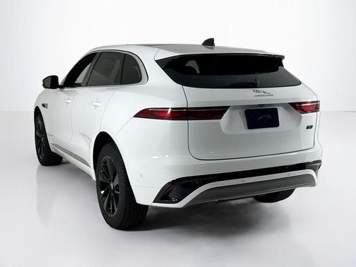 2026 Jaguar F-PACE P250 R-Dynamic S
