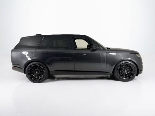 2025 Land Rover Range Rover P530 SE 7 Seat