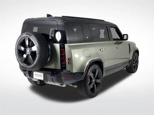 2024 Land Rover Defender P400 X-Dynamic SE