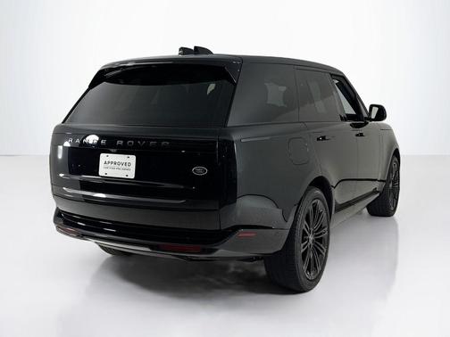 2023 Land Rover Range Rover P530 SE