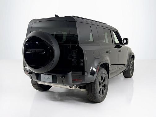 2026 Land Rover Defender P400 X-Dynamic SE