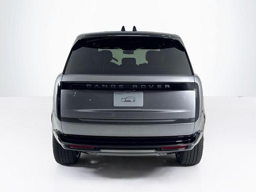 2025 Land Rover Range Rover P400 SE 7 Seat