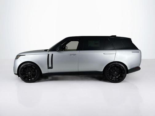 2025 Land Rover Range Rover P400 SE 7 Seat