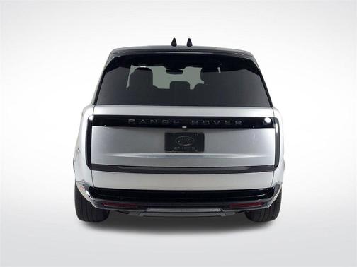 2025 Land Rover Range Rover P400 SE