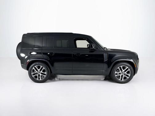 2025 Land Rover Defender P300