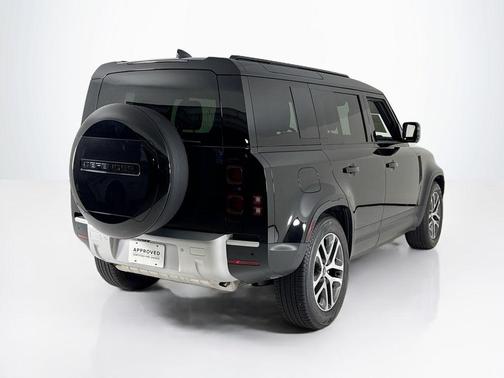 2025 Land Rover Defender P300