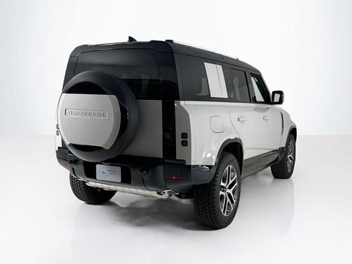 2026 Land Rover Defender P400 X-Dynamic SE
