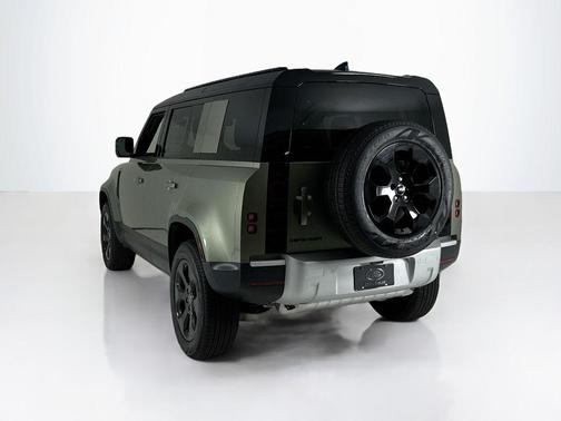 2025 Land Rover Defender P300