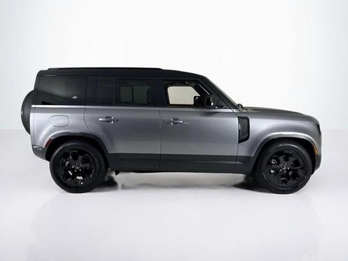 2024 Land Rover Defender P300