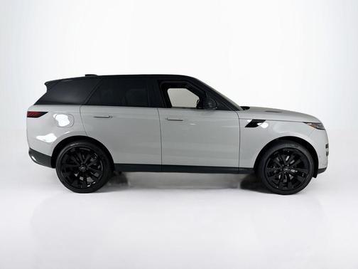 2025 Land Rover Range Rover Sport P360 SE