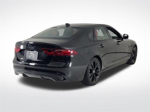 2024 Jaguar XF R-Dynamic SE